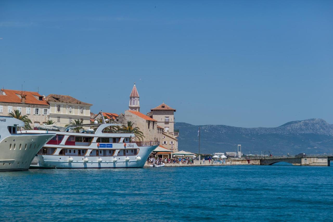 Mar Deluxe Apartments Trogir Exteriér fotografie